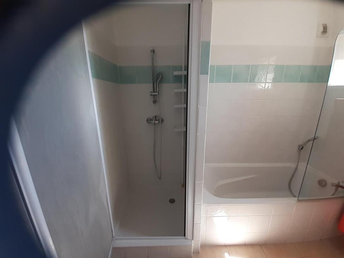 Appartement situé dans les Alpilles Mouries Esterno foto