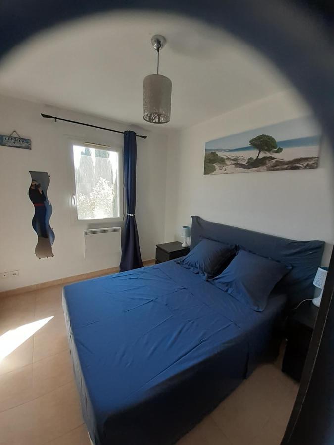 Appartement situé dans les Alpilles Mouries Esterno foto