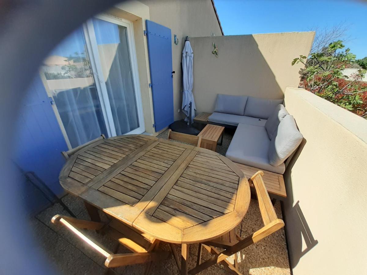 Appartement situé dans les Alpilles Mouries Esterno foto