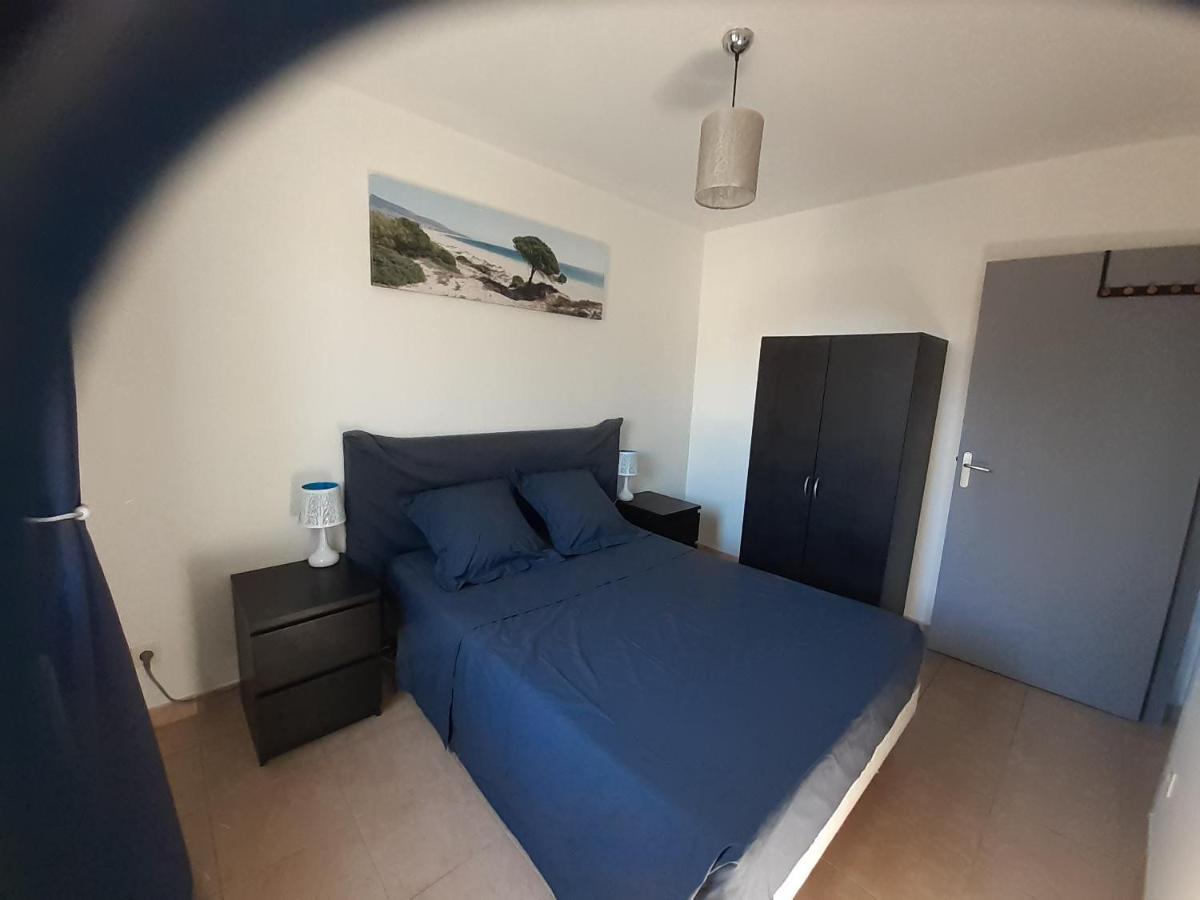 Appartement situé dans les Alpilles Mouries Esterno foto
